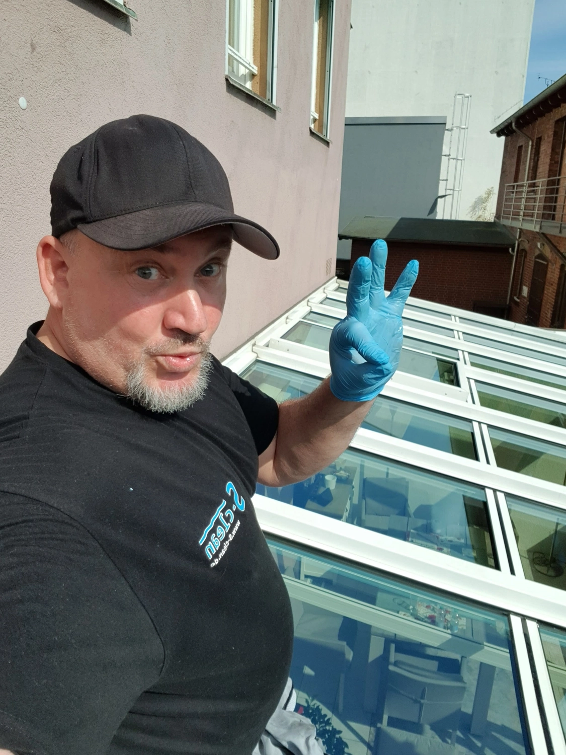 S-Clean — Glas- & Gebäudereinigung — Berlin — Glasreinigung